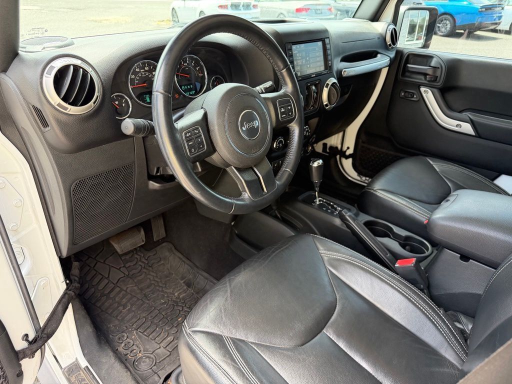 2017 Jeep Wrangler Unlimited Sahara Orange MA