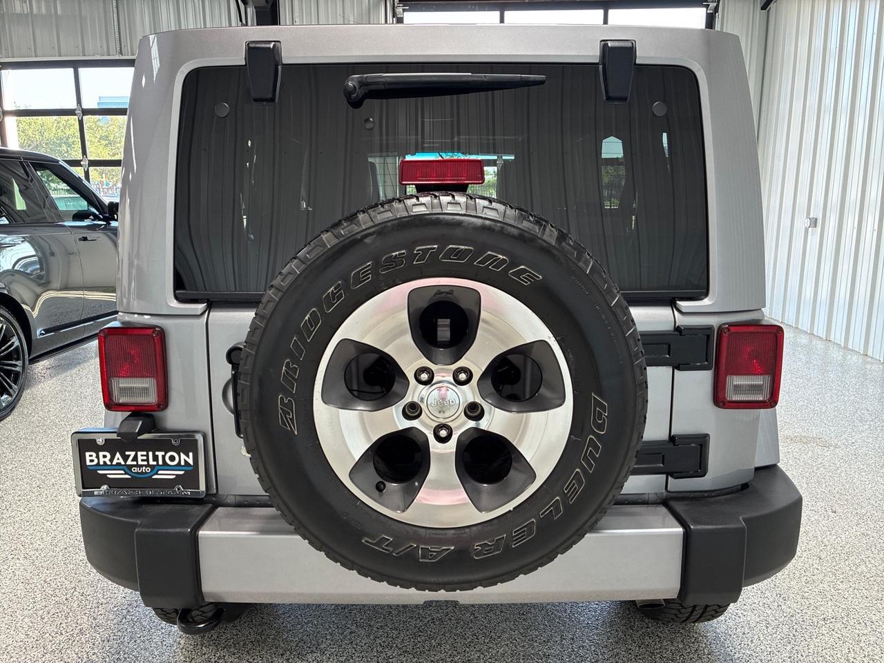 2017 Jeep Wrangler Unlimited Sahara, Leather, Heated Seats, Navigation, Side Airbags Houston TX