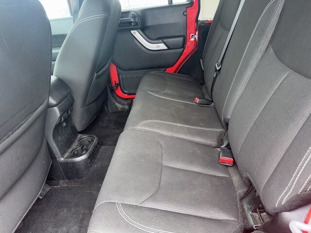 2017 Jeep Wrangler Unlimited Sahara West Burlington IA