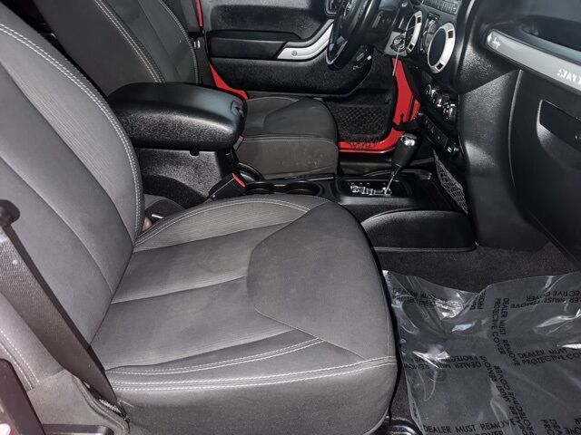 2017 Jeep Wrangler Unlimited Sahara West Burlington IA