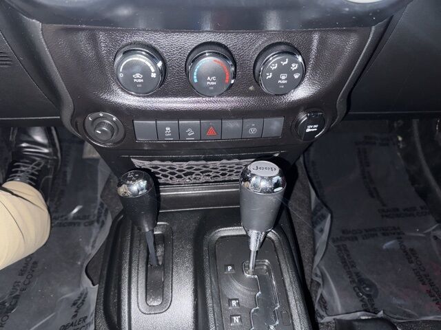 2017 Jeep Wrangler Unlimited Sahara West Burlington IA