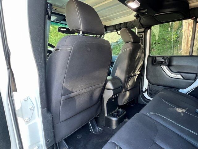 2017 Jeep Wrangler Unlimited Sahara Ashland VA