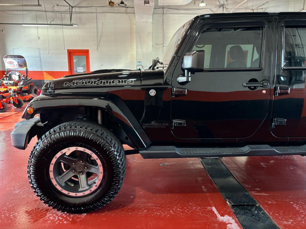 2017 Jeep Wrangler Unlimited Smoky Mountain 4x4 Franklin OH