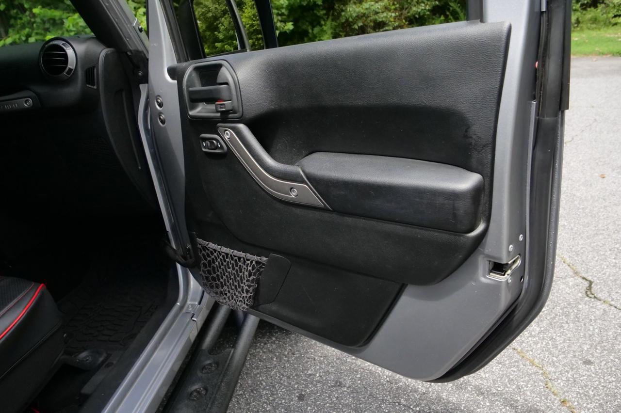 2017 Jeep Wrangler Unlimited Sport 4X4 / UPGRADES / Hard Top / Connectivity Group! Lincolnton NC