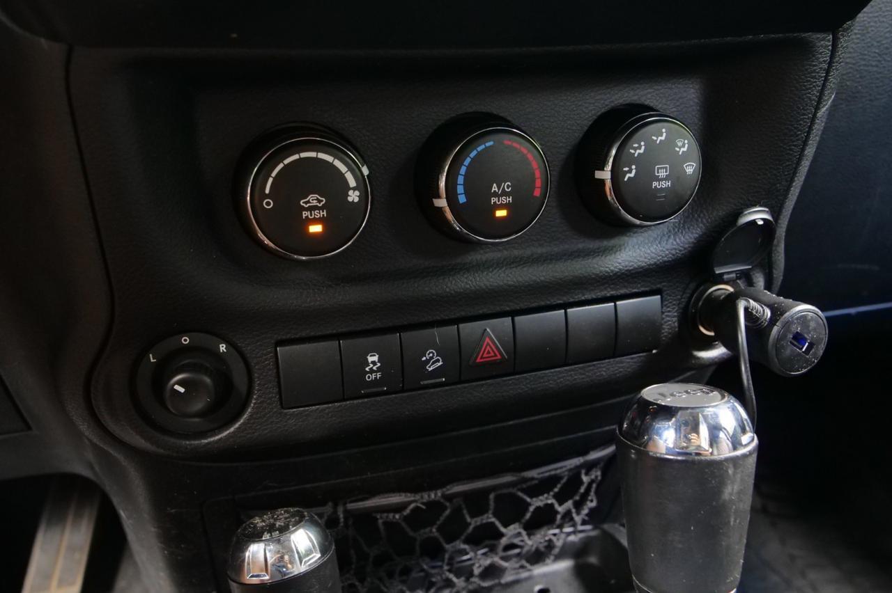 2017 Jeep Wrangler Unlimited Sport 4X4 / UPGRADES / Hard Top / Connectivity Group! Lincolnton NC
