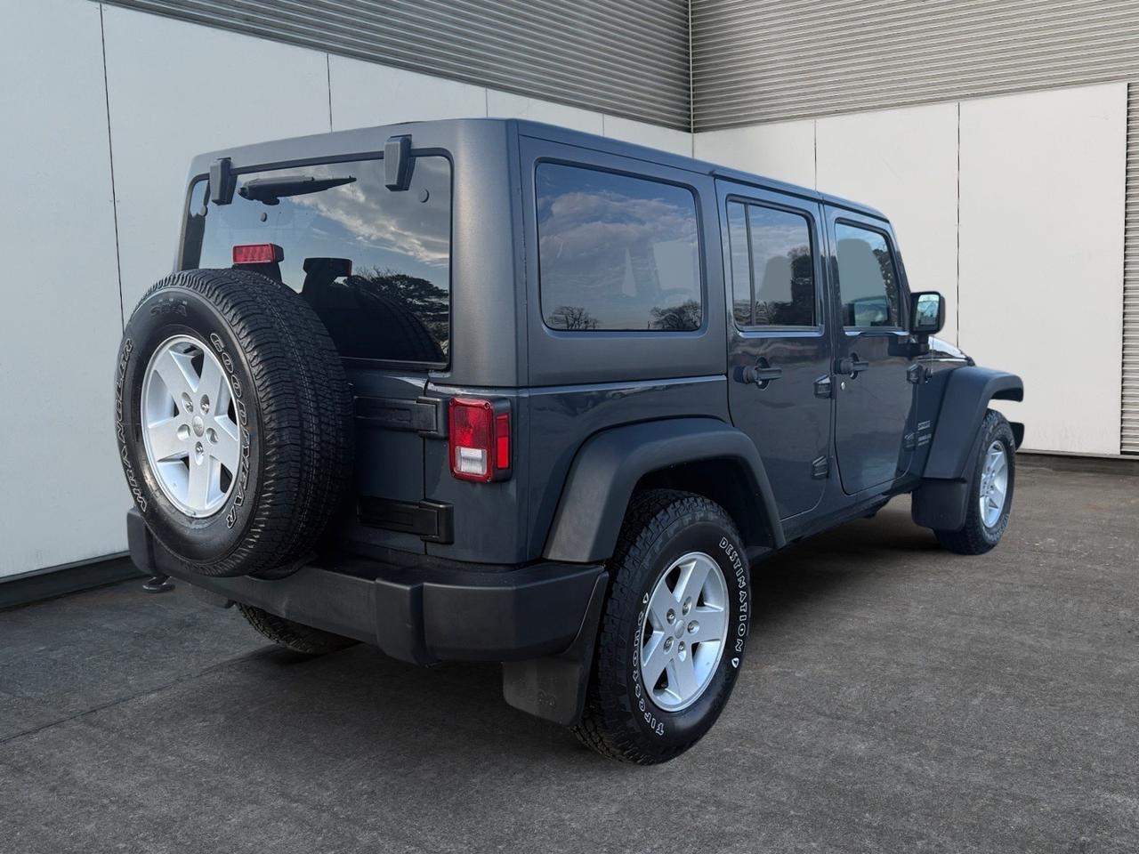 2017 Jeep Wrangler Unlimited Sport, BLUETOOTH, POWER/HEATED MIRRORS, TOW PACKAGE, REMOTE KEYLESS ENTRY, TINTED GLASS, CLEAN CARFAX, THIS WRANGLER IS READY FOR ITS NEXT ADVENTURE! Norfolk VA