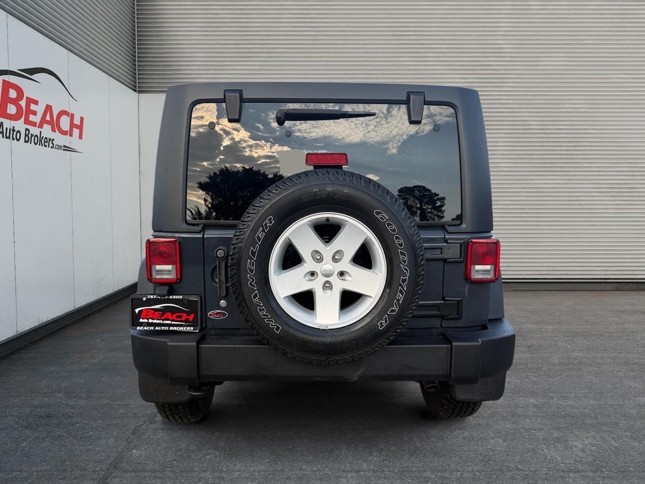 2017 Jeep Wrangler Unlimited Sport, BLUETOOTH, POWER/HEATED MIRRORS, TOW PACKAGE, REMOTE KEYLESS ENTRY, TINTED GLASS, CLEAN CARFAX, THIS WRANGLER IS READY FOR ITS NEXT ADVENTURE! Norfolk VA