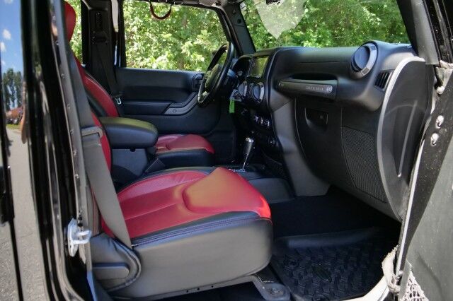 2017 Jeep Wrangler Unlimited Sport S 4X4 / Upgrades / Leather Seating! High Point NC