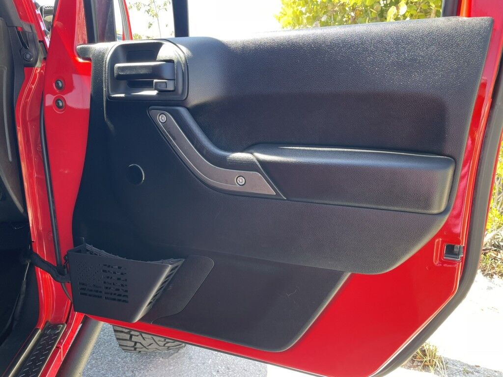 2017 Jeep Wrangler Unlimited WILLYS WHEELER~CLEAN CARFAX~WINCH~LIGHTBAR~AUXILIARY LIGHTS~LIFTED~ONLINE FINANCE AND SHIPPING AVAILABLE!!!!! Sarasota FL