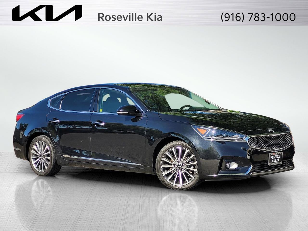 2017 KIA CADENZA PREMIUM