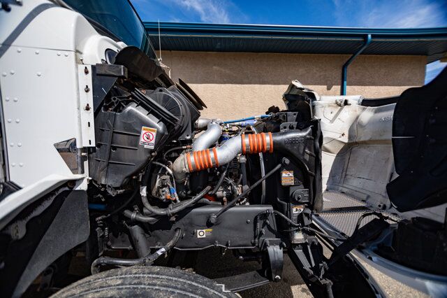 2017 Kenworth T-370 Day Cab Deck Diesel Red Deer AB