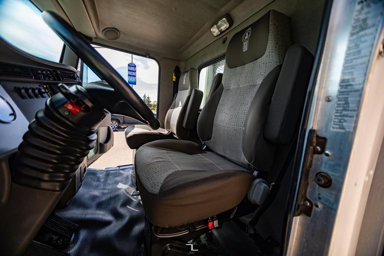 2017 Kenworth T-370 Day Cab Deck Diesel Red Deer AB