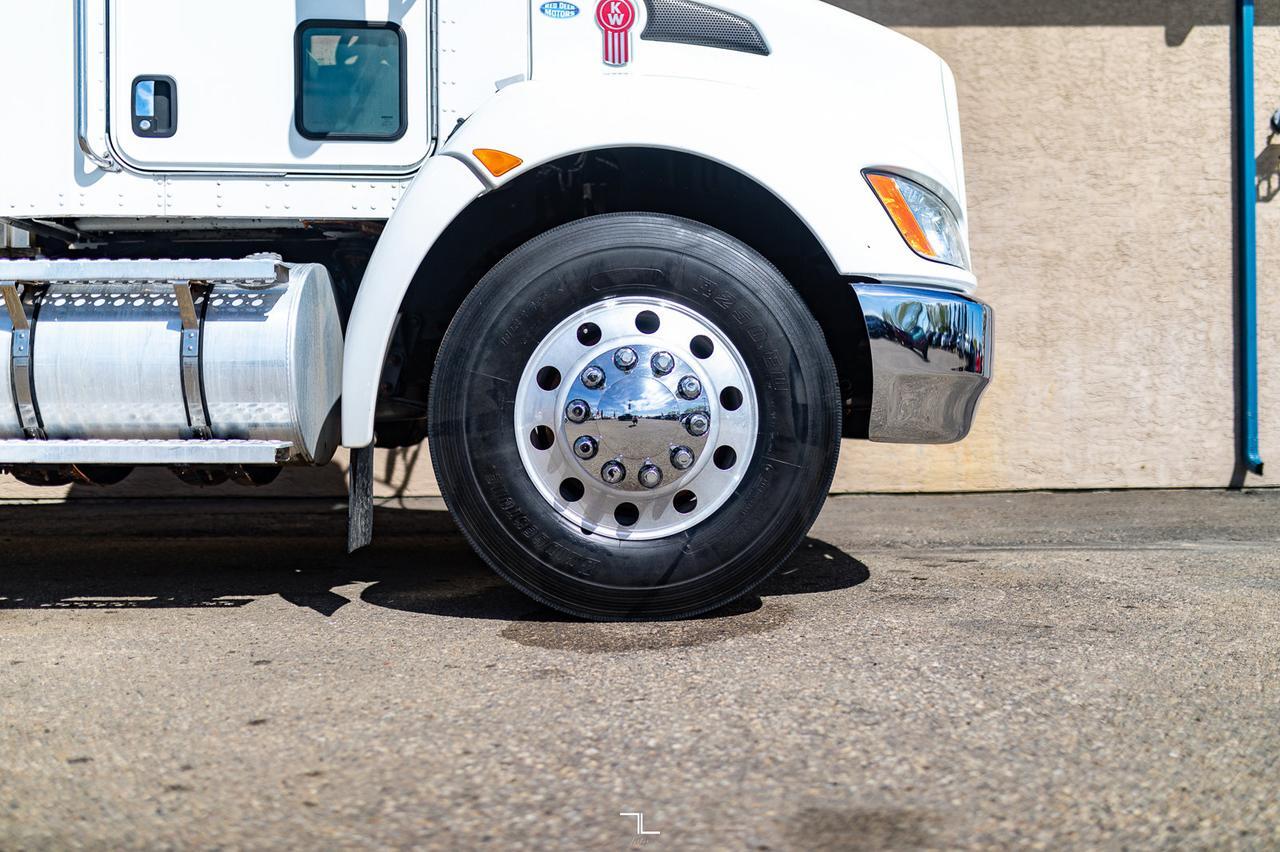 2017 Kenworth T-370 Day Cab Deck Diesel Red Deer AB