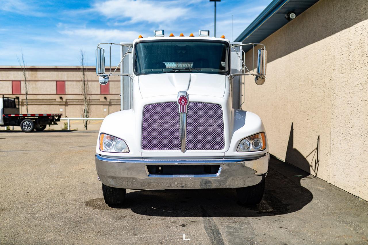 2017 Kenworth T-370 Day Cab Deck Diesel Red Deer AB