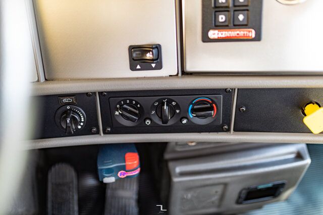 2017 Kenworth T-370 Day Cab Deck Diesel Red Deer AB