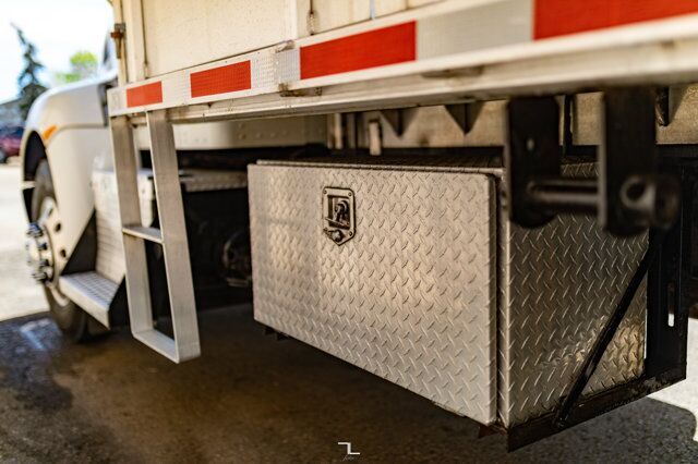 2017 Kenworth T-370 Day Cab Deck Diesel Red Deer AB