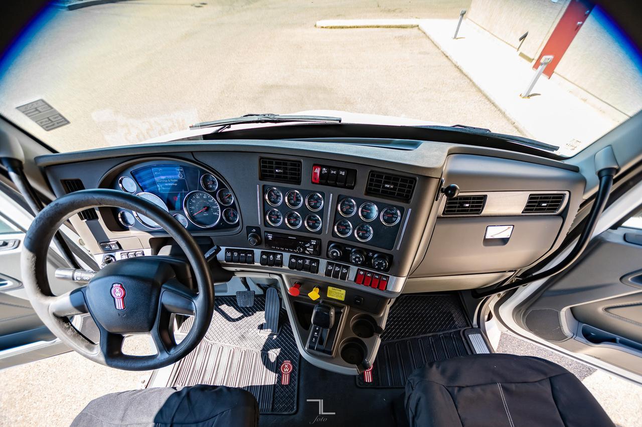 2017 Kenworth T-680 Daycab Tractor Red Deer AB