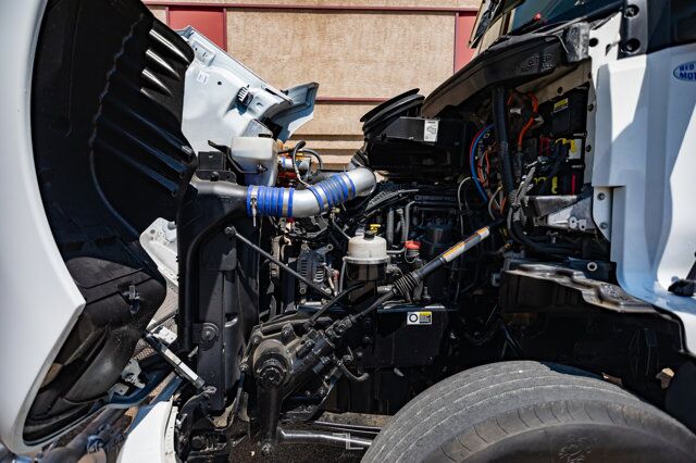 2017 Kenworth T-680 Daycab Tractor Red Deer AB