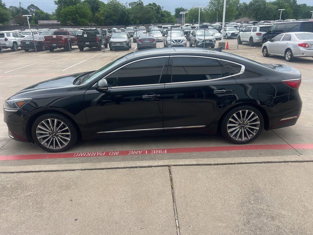 2017 Kia Cadenza Premium Hurst TX