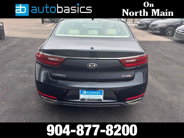 2017 Kia Cadenza Premium
