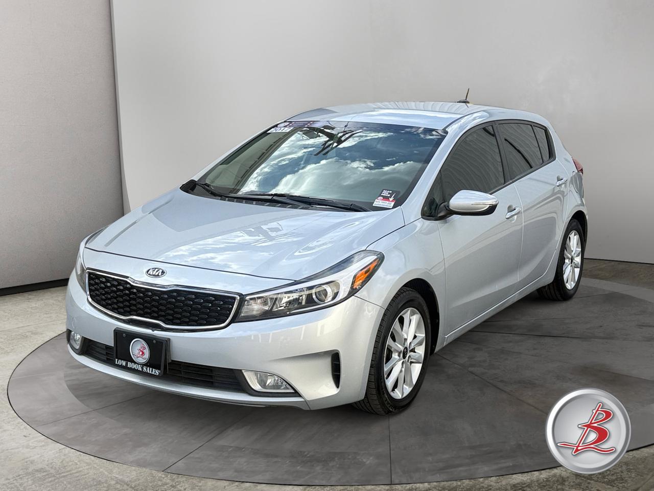 2017 Kia FORTE5 LX