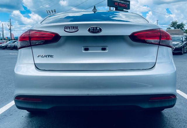 2017 Kia Forte - SD LX Hot Springs AR