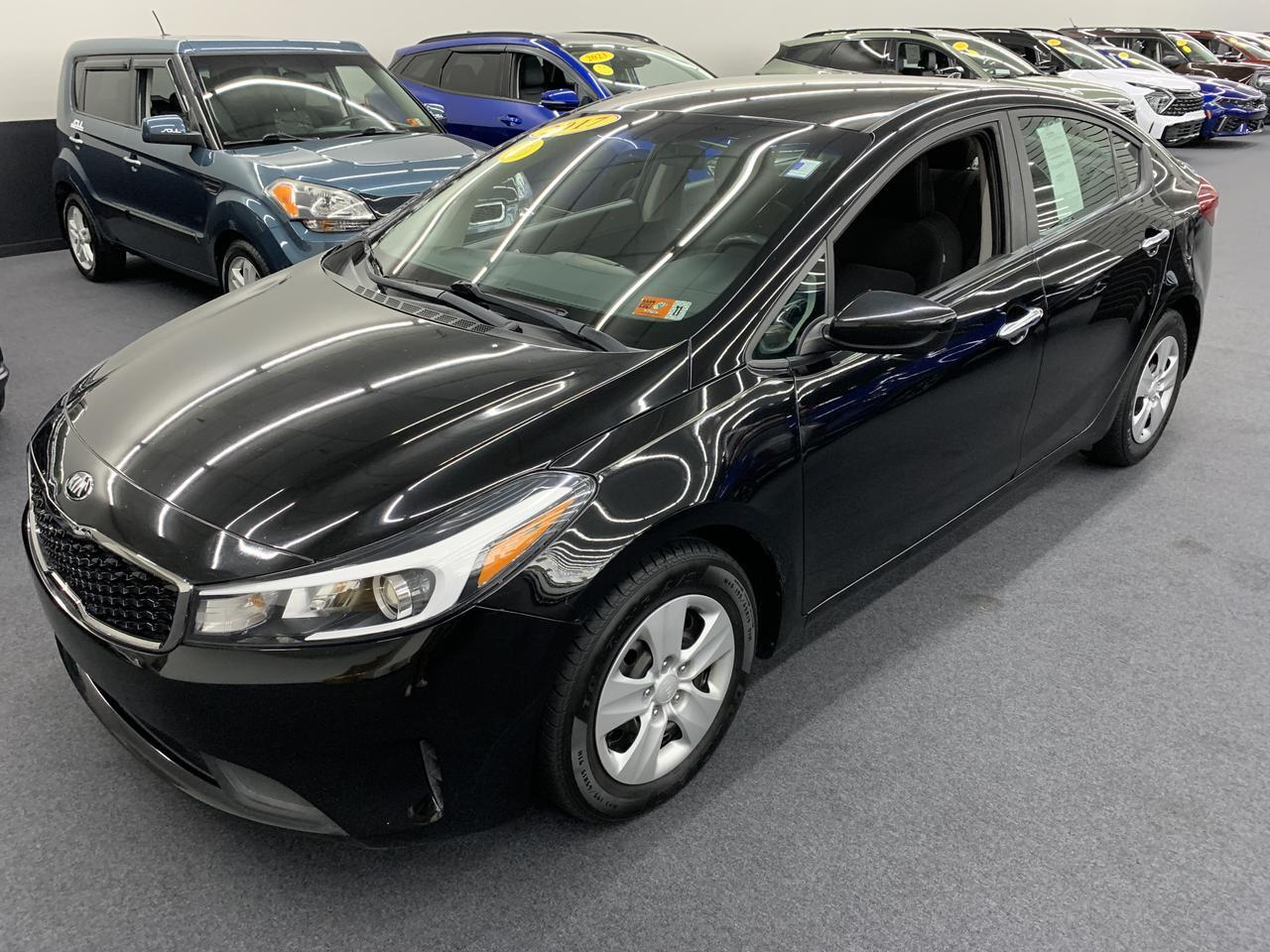 2017 Kia Forte 4d Sedan LX Auto