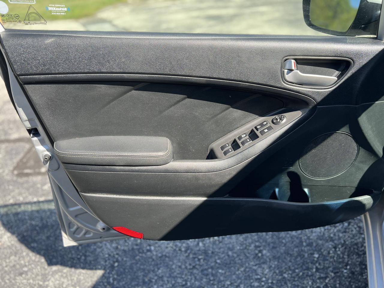 2017 Kia Forte LX Base photo 9