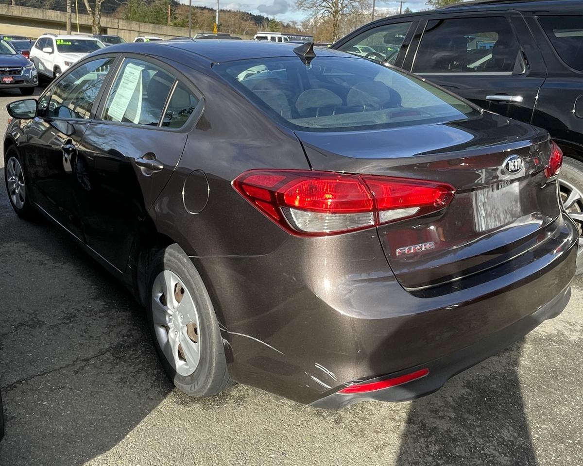 2017 Kia Forte LX Sedan 4D