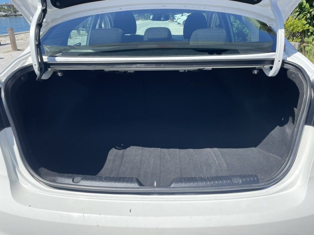2017 Kia Forte LX Base photo 24