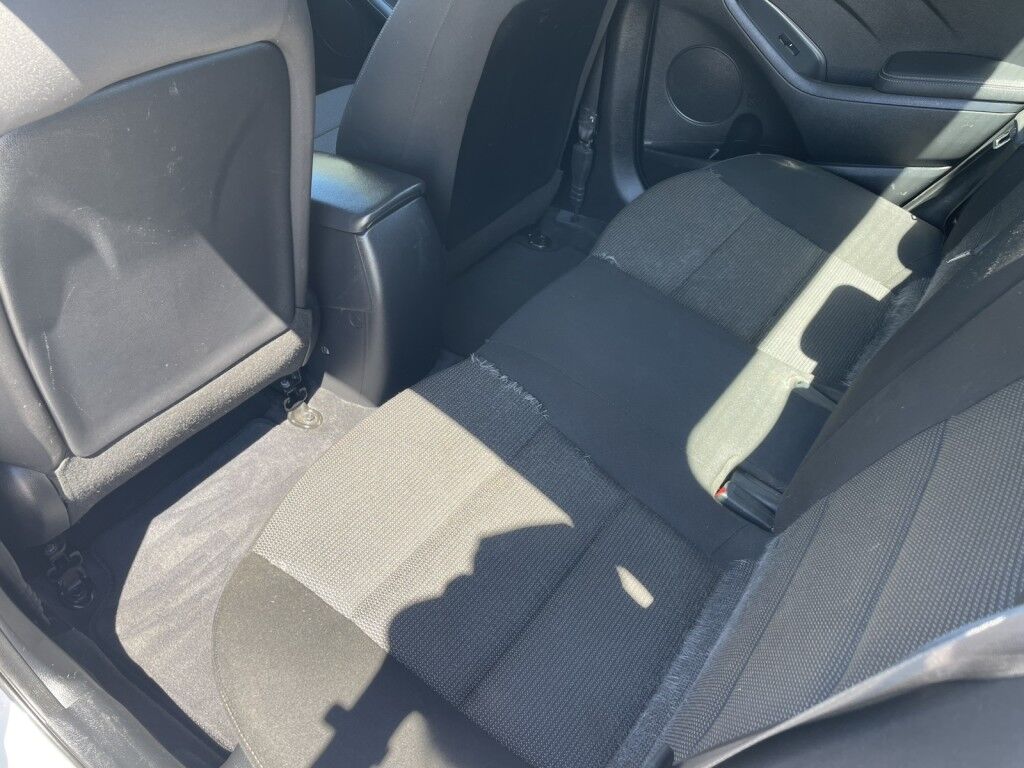 2017 Kia Forte LX Base photo 11