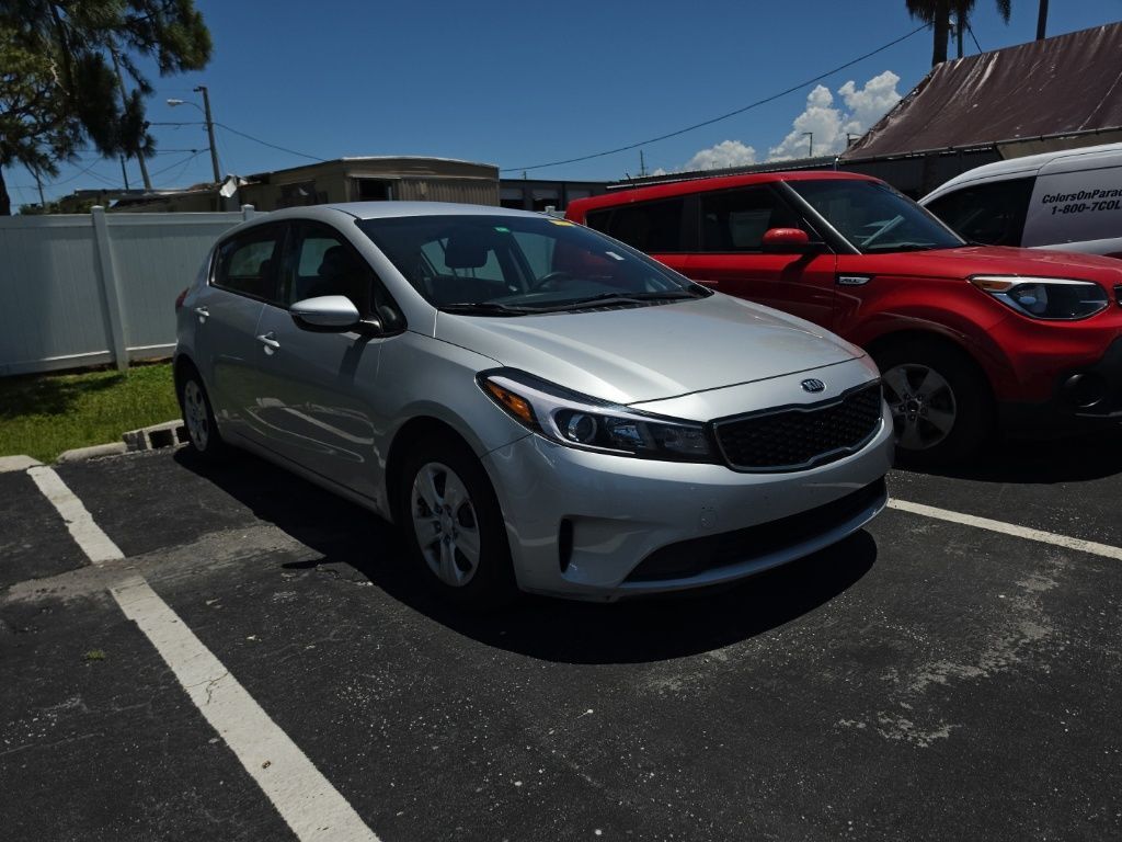 2017 Kia Forte5 LX