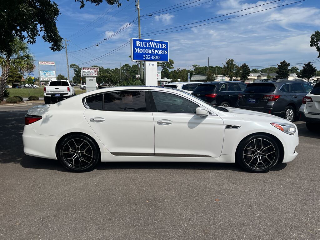2017 Kia K900 Luxury