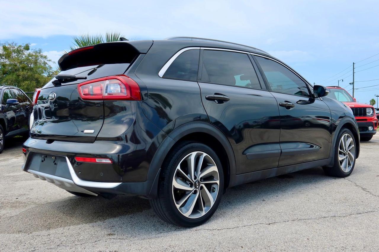 2017 Kia Niro Touring Wagon 4D