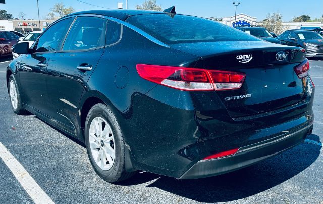2017 Kia Optima LX