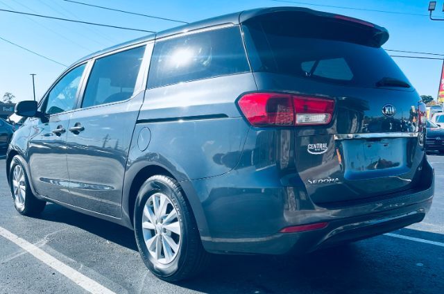 2017 Kia Sedona - SAR LX