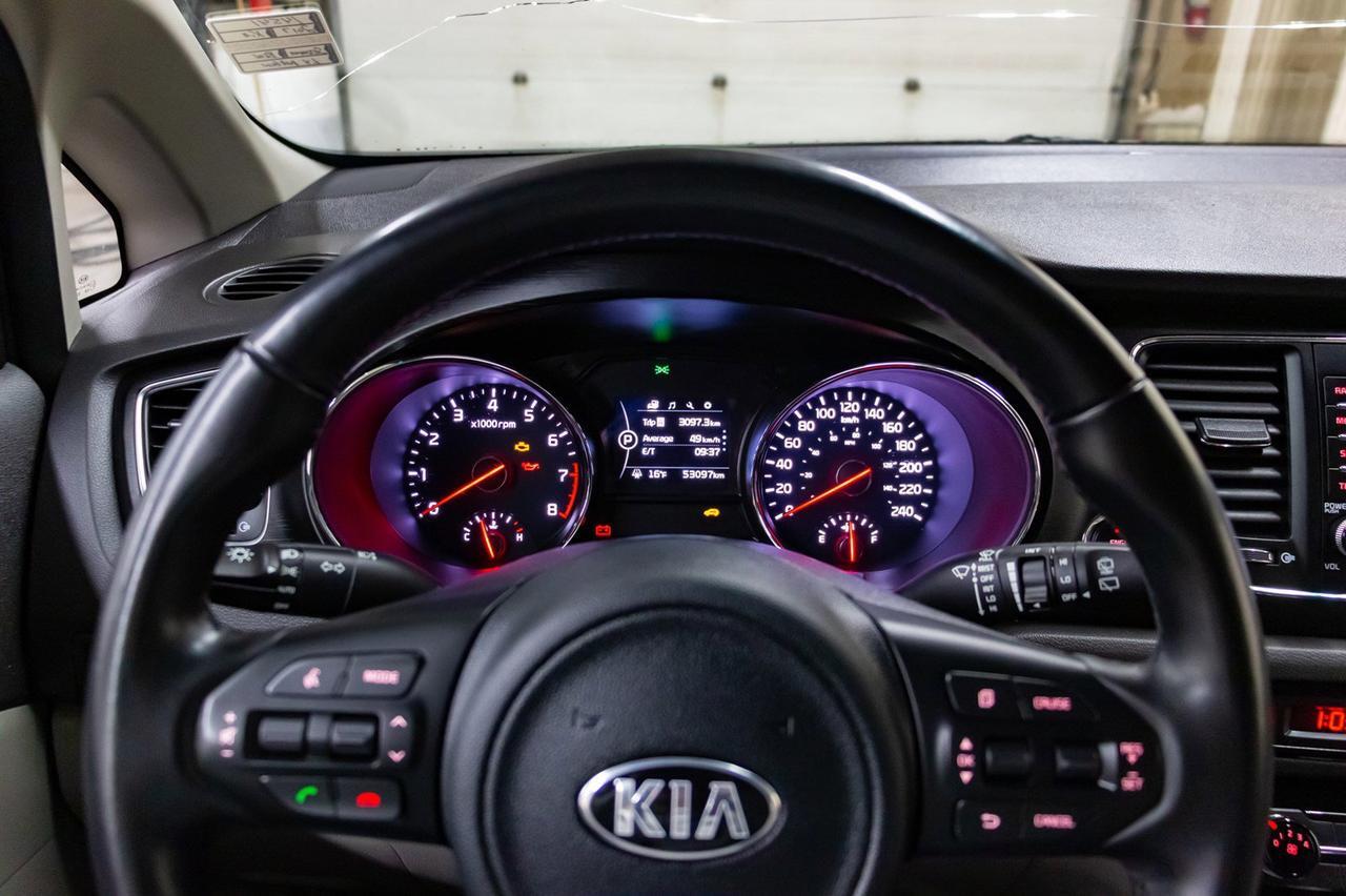 2017 Kia Sedona LX BCam Red Deer AB