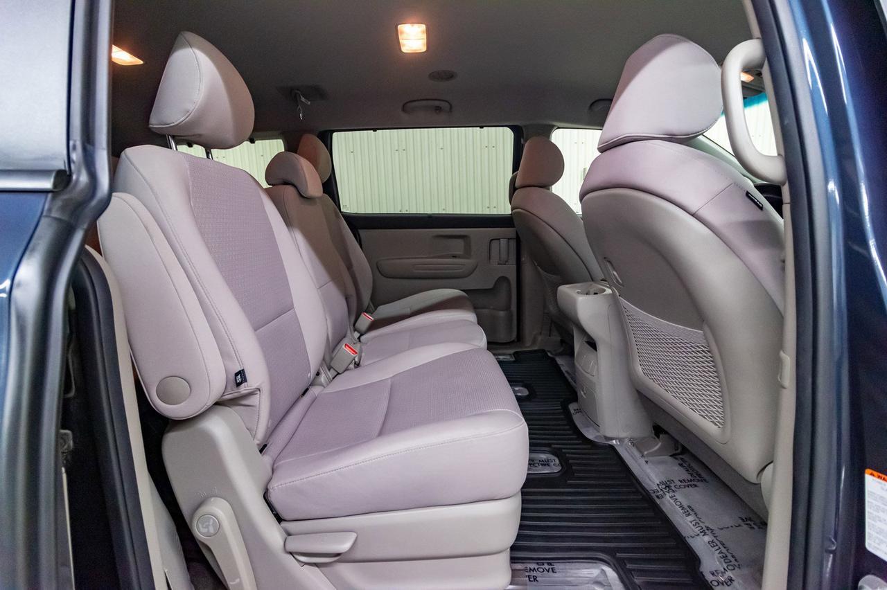 2017 Kia Sedona LX BCam Red Deer AB