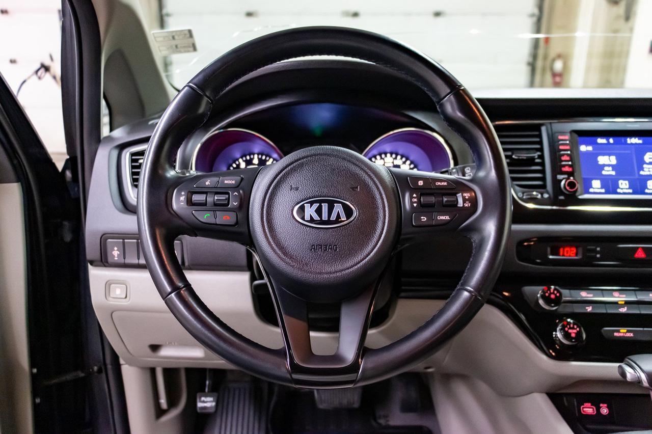 2017 Kia Sedona LX BCam Red Deer AB