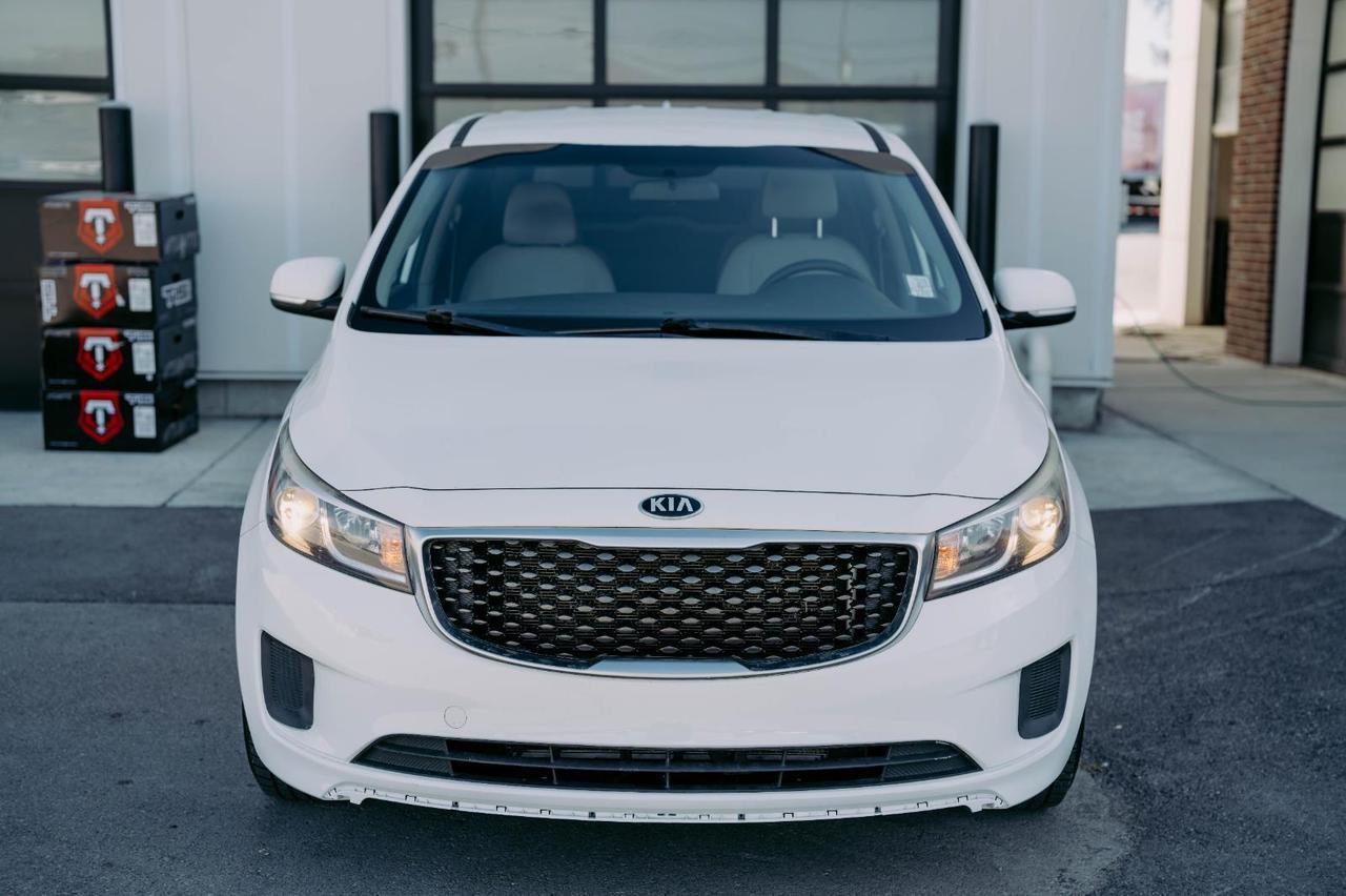 2017 Kia Sedona LX
