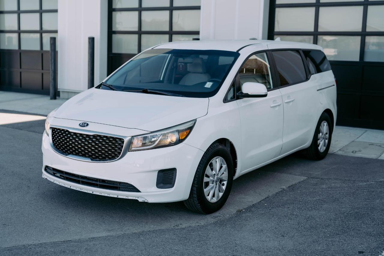 2017 Kia Sedona LX