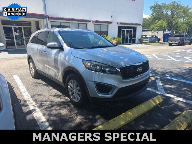 2017 Kia Sorento LX