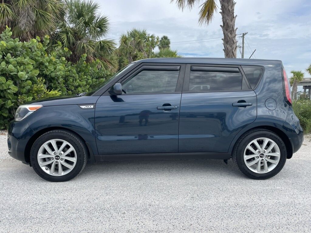 2017 Kia Soul +~AUDIO PACKAGE~BLUETOOTH~CRASH SENSORS~DRIVER ASSISTANCE PACKAGE~PREMIUM SOUND SYSTEM~PUSH-BUTTON START Sarasota FL