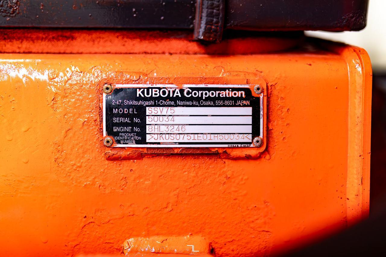 2017 Kubota SSV75 Skid Steer Loader Bucket Diesel Red Deer AB