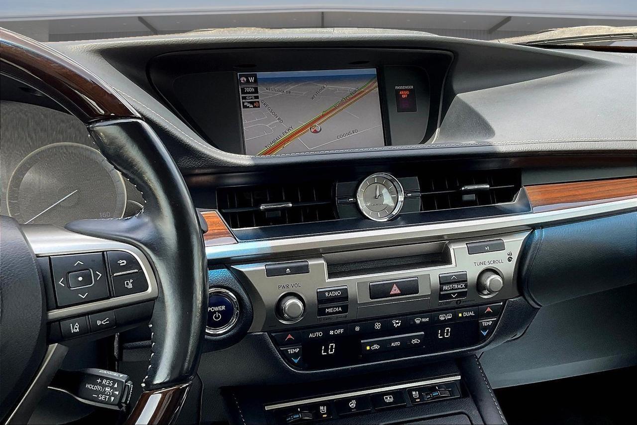 2017 LEXUS ES 300H Houston TX