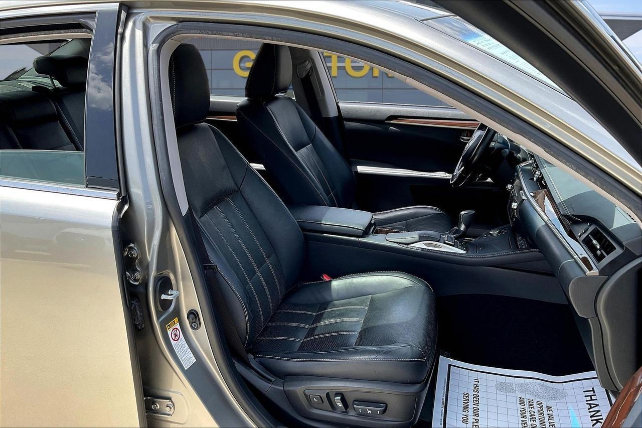 2017 LEXUS ES 300H Houston TX