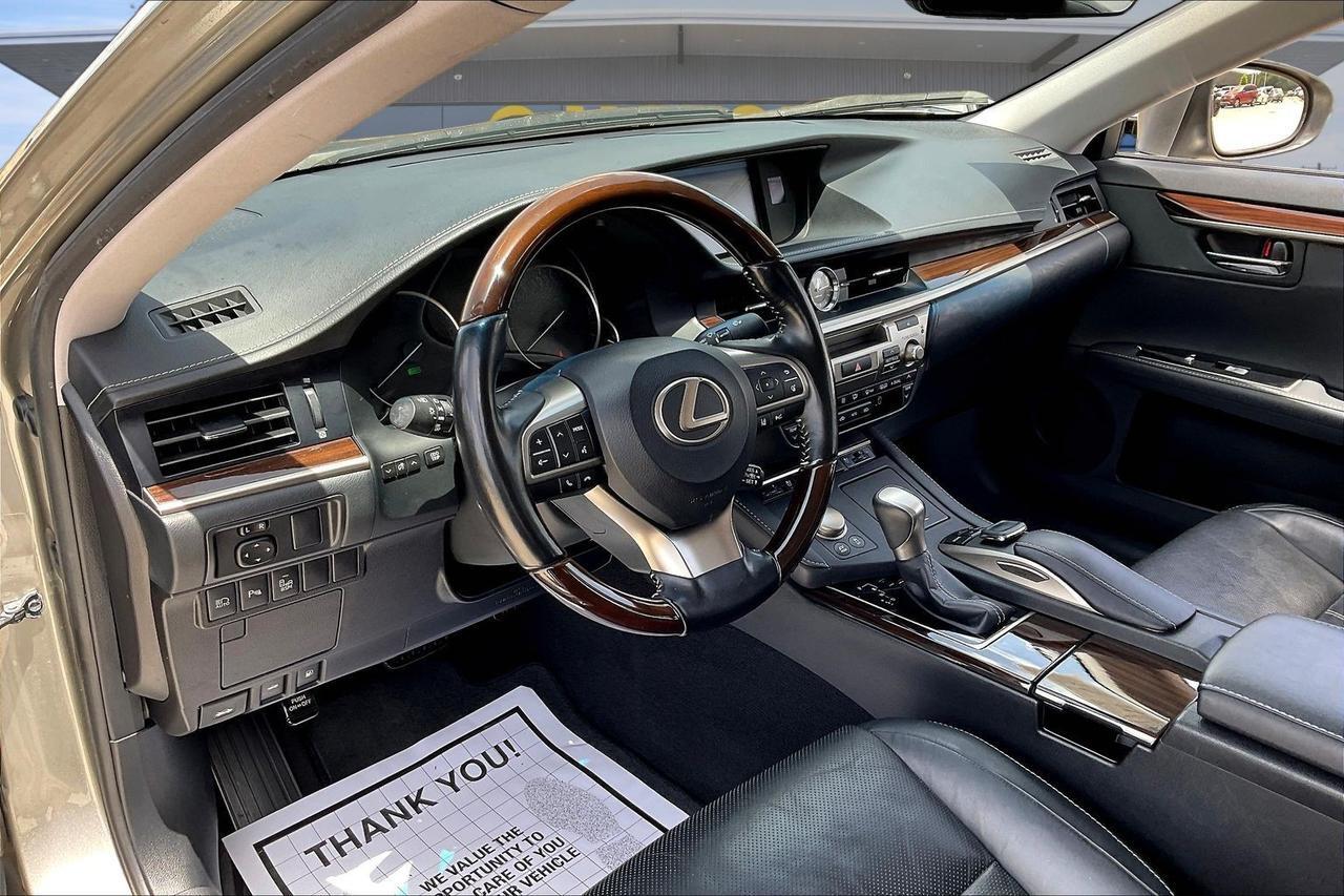 2017 LEXUS ES 300H Houston TX