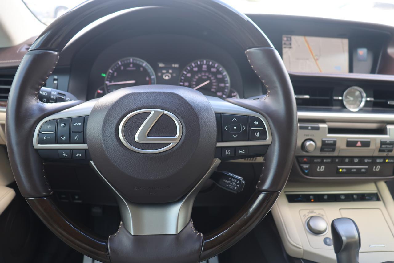 2017 LEXUS ES 350 Houston TX