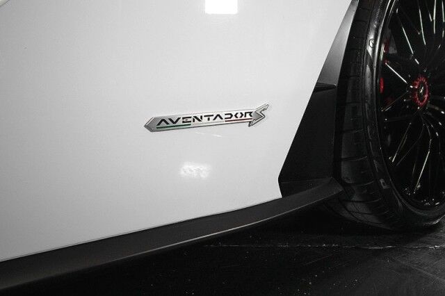 2017 Lamborghini Aventador S Coupe ($474,555 MSRP) *ONLY 3100 MILES* San Diego CA