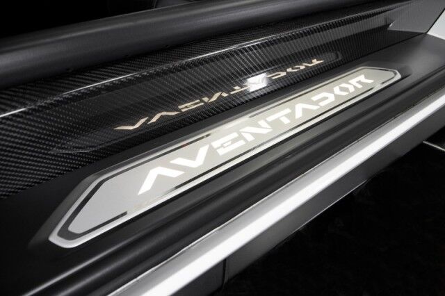 2017 Lamborghini Aventador S Coupe ($474,555 MSRP) *ONLY 3100 MILES* San Diego CA